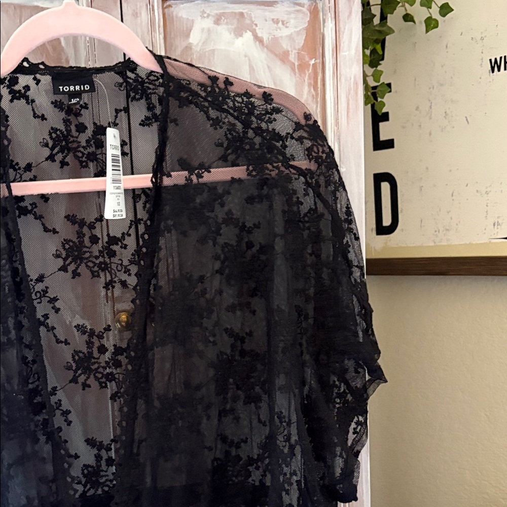 Torrid Black Floral Lace Robe - Picture 4 of 5